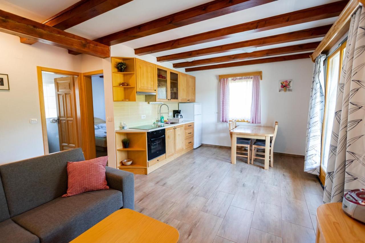Lahinja & Kolpa River Apartments Metlika Extérieur photo